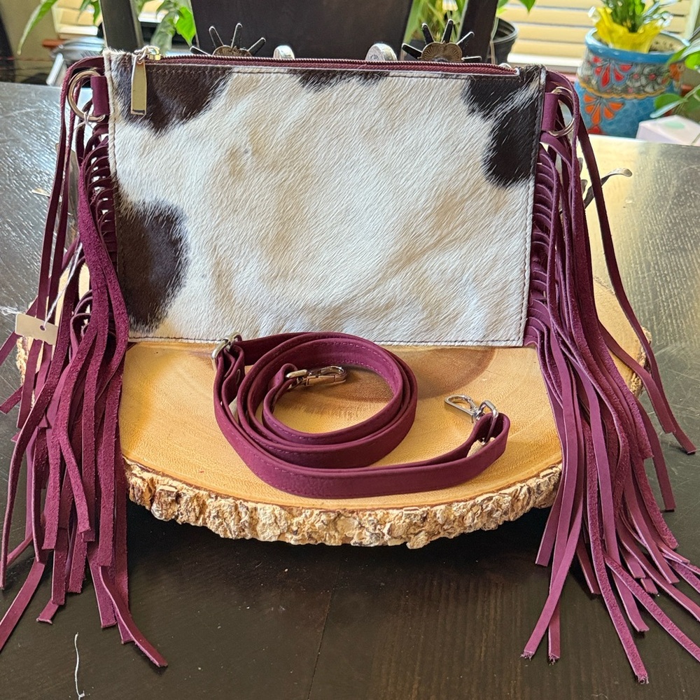 NWOT Cowhide suede leather purse Crossbody/clutch/billfold with plum Fringe